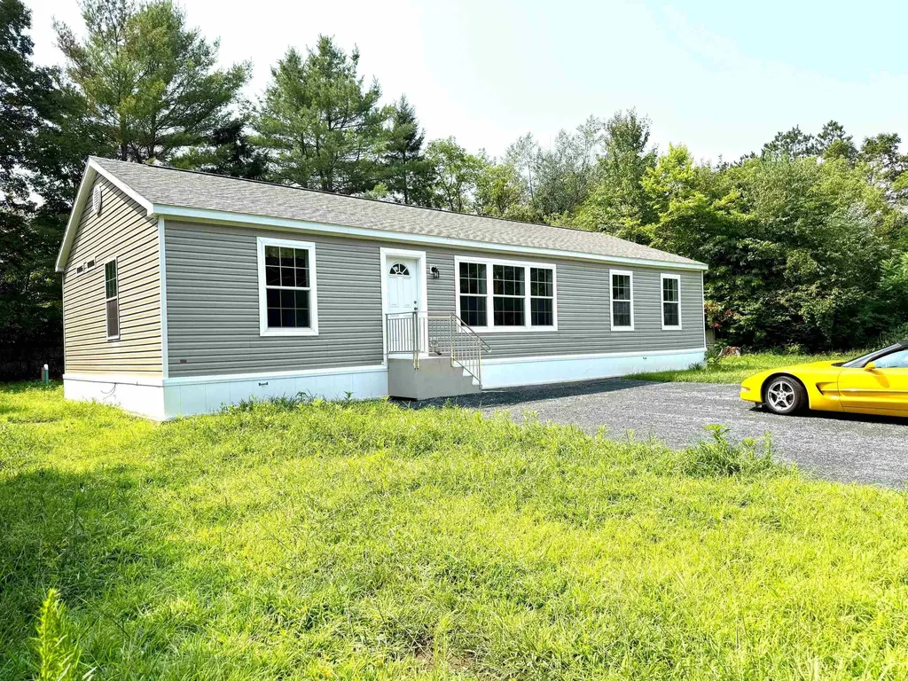 6 Rockwood Street Hartland VT 05052