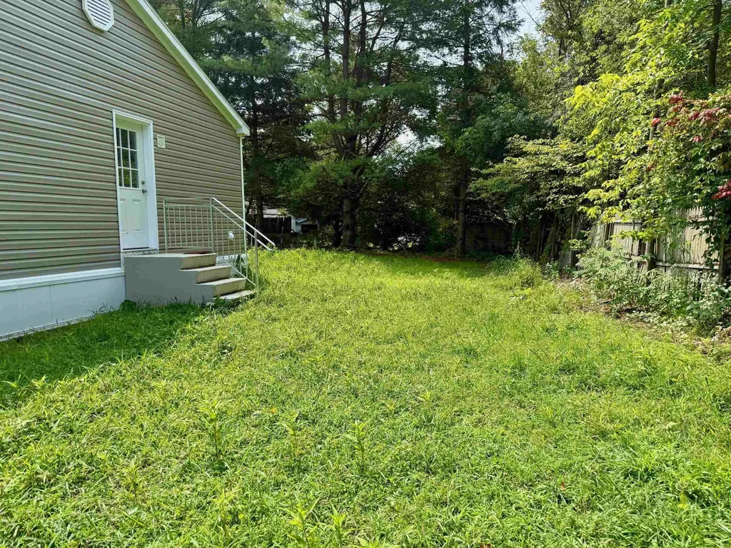 6 Rockwood Street Hartland VT 05052