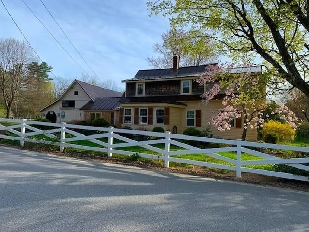 1747 River Road Weare NH 03281