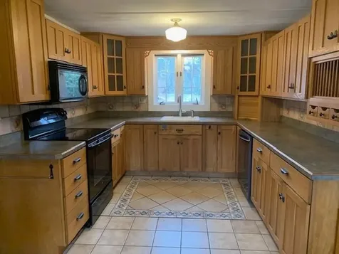 1747 River Road Weare NH 03281