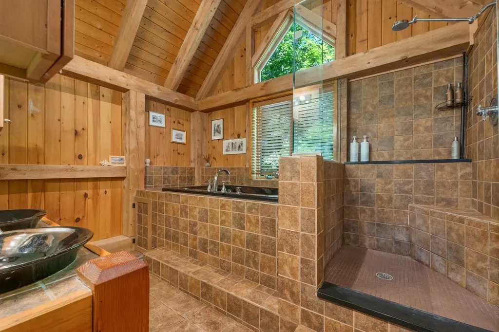 9 Lakewood Drive Gilmanton NH 03837