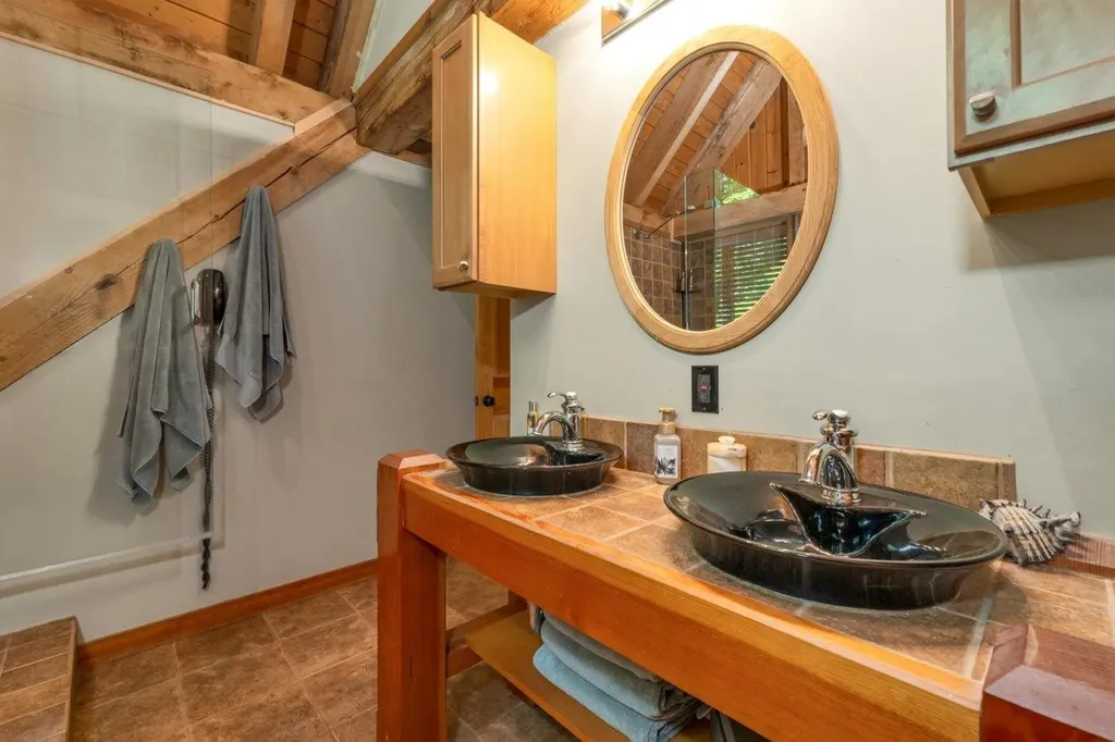 9 Lakewood Drive Gilmanton NH 03837