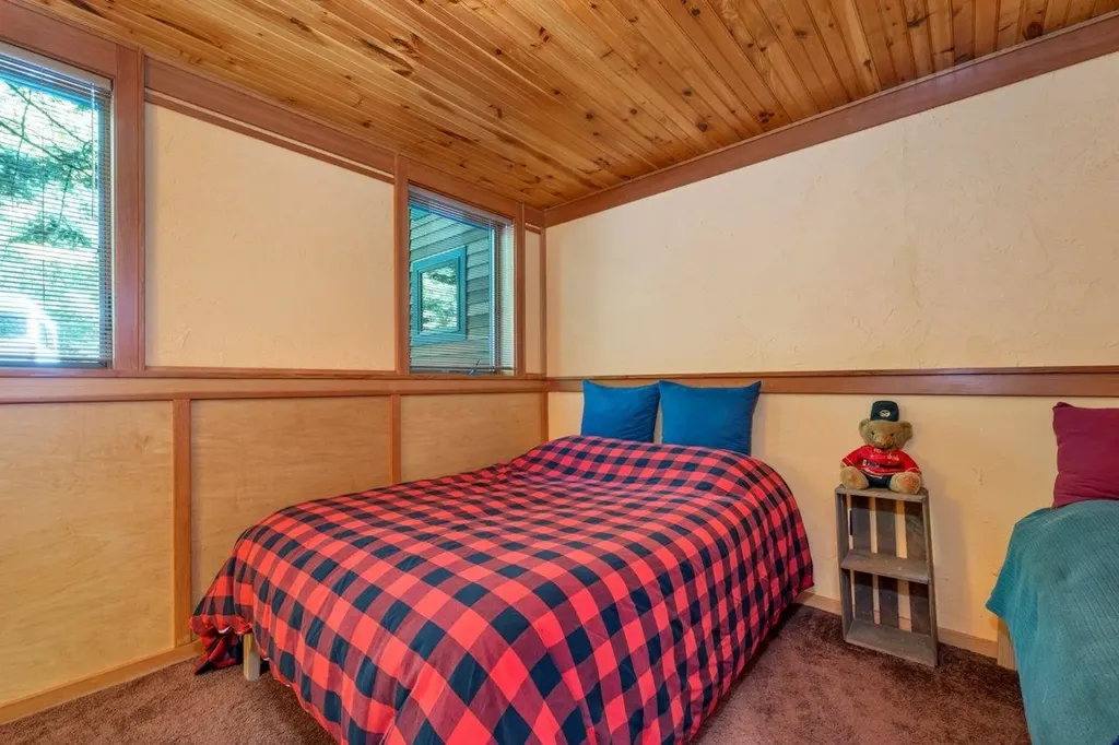 9 Lakewood Drive Gilmanton NH 03837