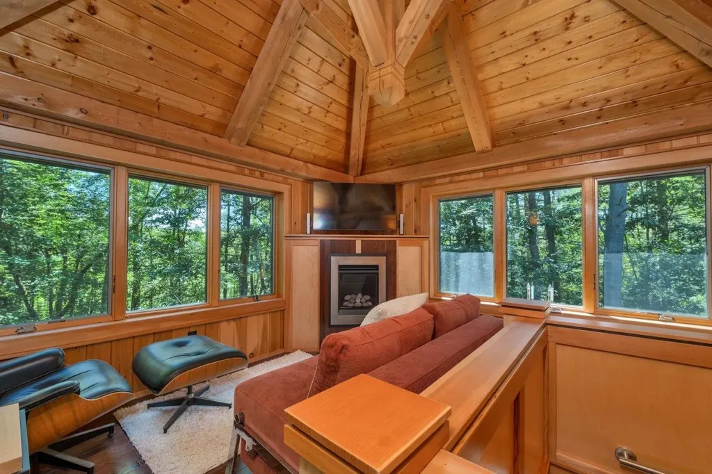 9 Lakewood Drive Gilmanton NH 03837