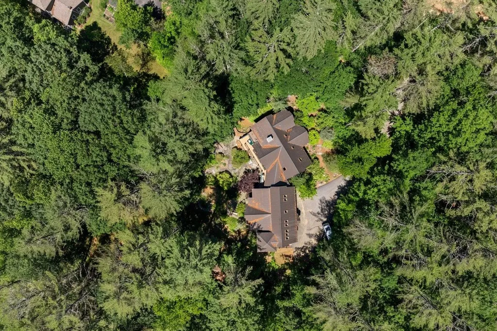 9 Lakewood Drive Gilmanton NH 03837