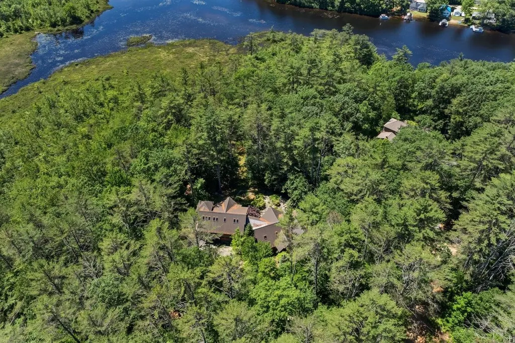 9 Lakewood Drive Gilmanton NH 03837