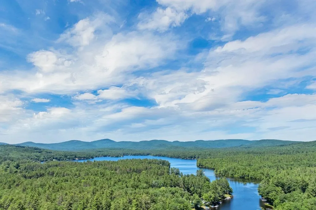 9 Lakewood Drive Gilmanton NH 03837