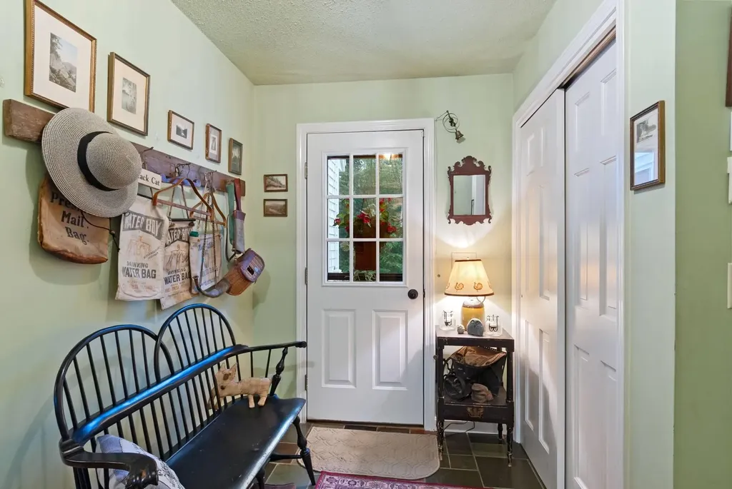 37 Kenyon Road Plainfield NH 03781