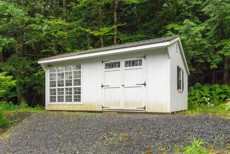 37 Kenyon Road Plainfield NH 03781