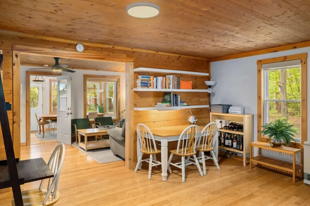 78 Camp Elizabeth Way Newport City VT 05855