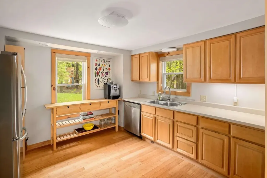 78 Camp Elizabeth Way Newport City VT 05855