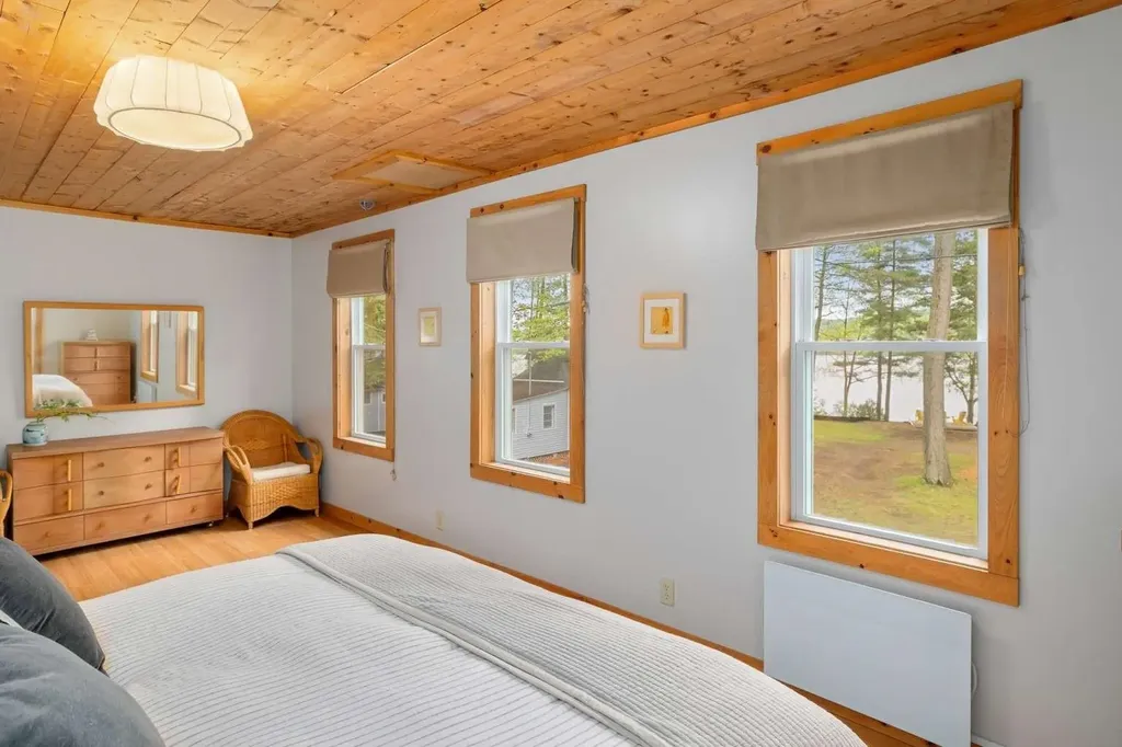 78 Camp Elizabeth Way Newport City VT 05855
