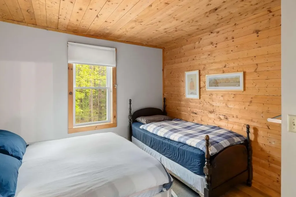 78 Camp Elizabeth Way Newport City VT 05855