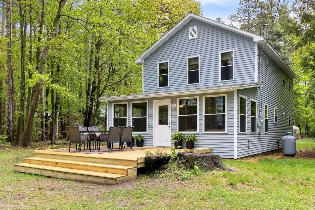 78 Camp Elizabeth Way Newport City VT 05855