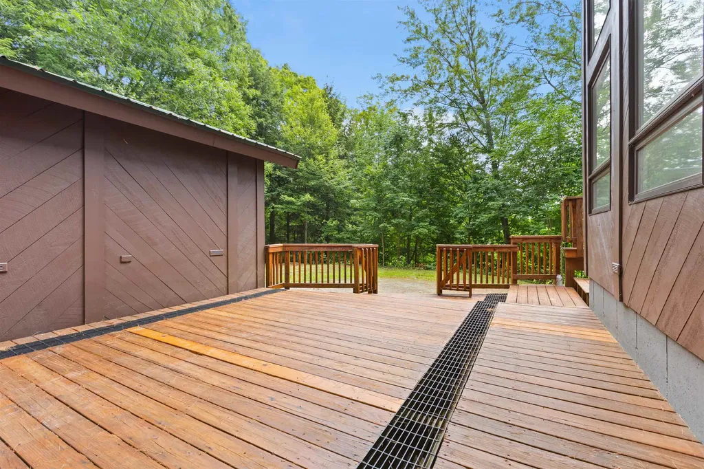 110 Tamarack Road Thornton NH 03285