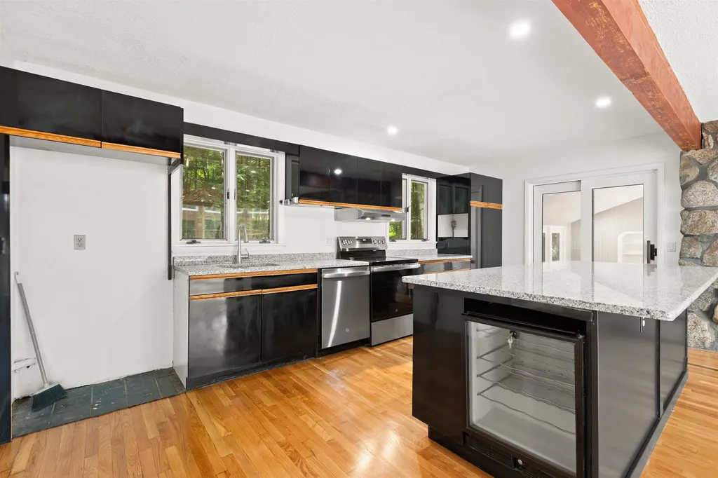 110 Tamarack Road Thornton NH 03285