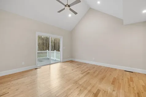 24 Gypsum Lane Chester NH 03036