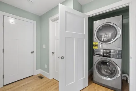 24 Gypsum Lane Chester NH 03036