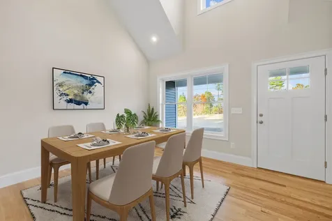 24 Gypsum Lane Chester NH 03036