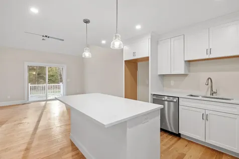 24 Gypsum Lane Chester NH 03036