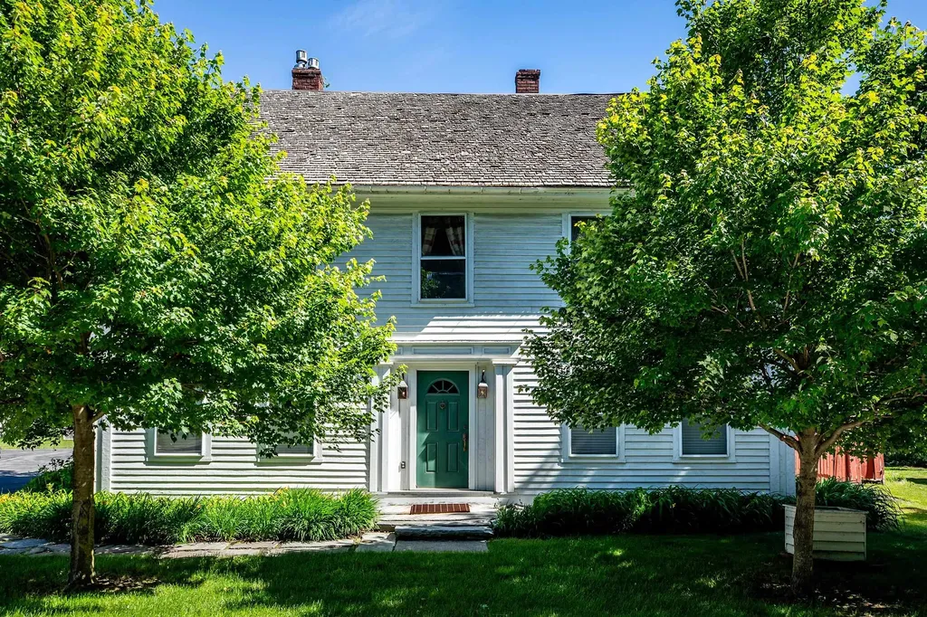 3708 Vt Route 30 Jamaica VT 05343