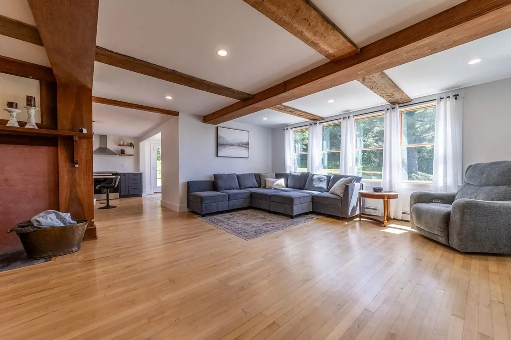 620 Poole Hill Road Bridgewater NH 03222