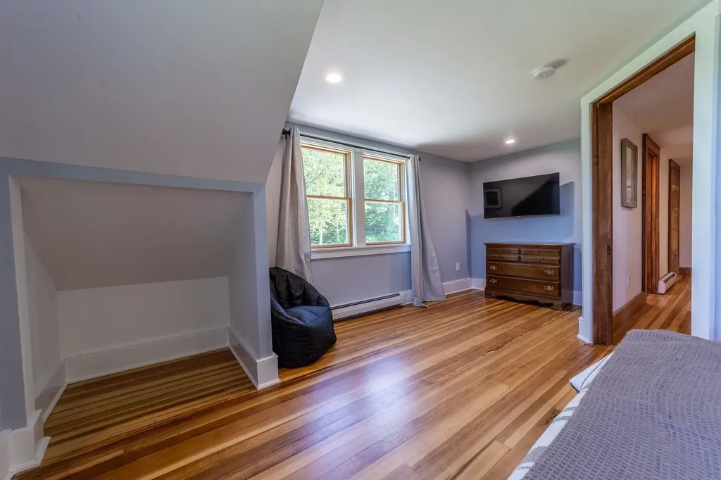 620 Poole Hill Road Bridgewater NH 03222