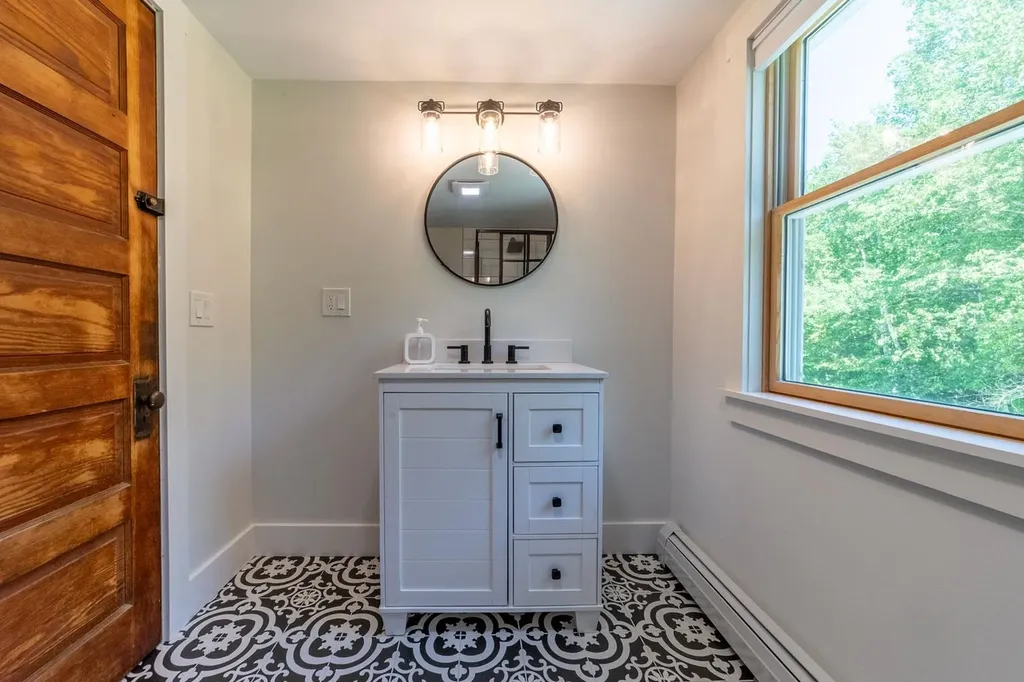 620 Poole Hill Road Bridgewater NH 03222