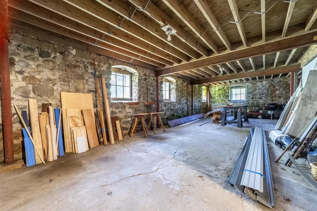 620 Poole Hill Road Bridgewater NH 03222