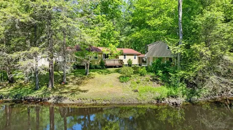 18 Owl Lane Lee NH 03861