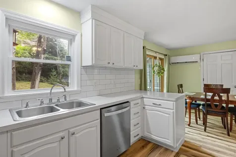 24 Hillrise Lane Meredith NH 03235