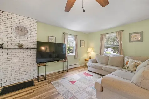 24 Hillrise Lane Meredith NH 03235
