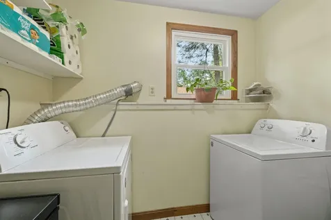 24 Hillrise Lane Meredith NH 03235