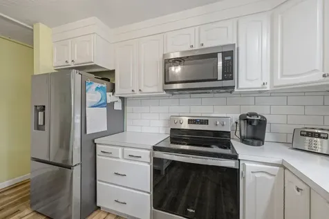 24 Hillrise Lane Meredith NH 03235