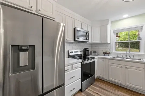 24 Hillrise Lane Meredith NH 03235