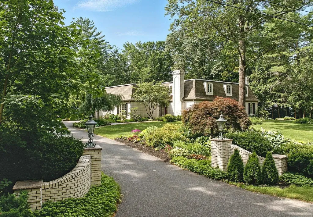 35 Shaw Drive Bedford NH 03110