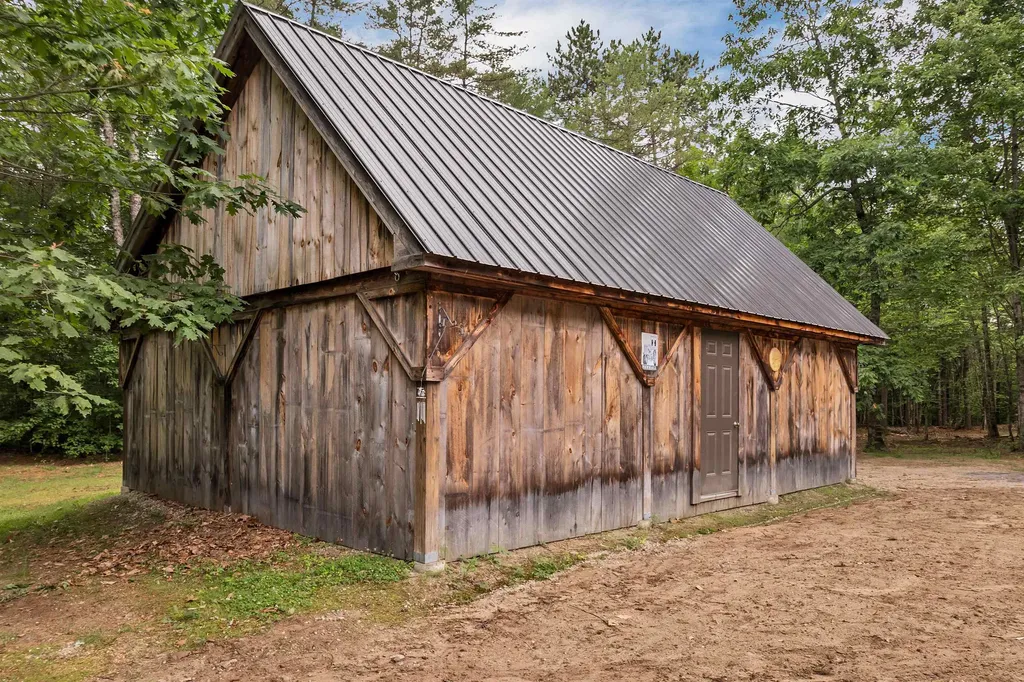 209 Green Mountain Road Effingham NH 03882
