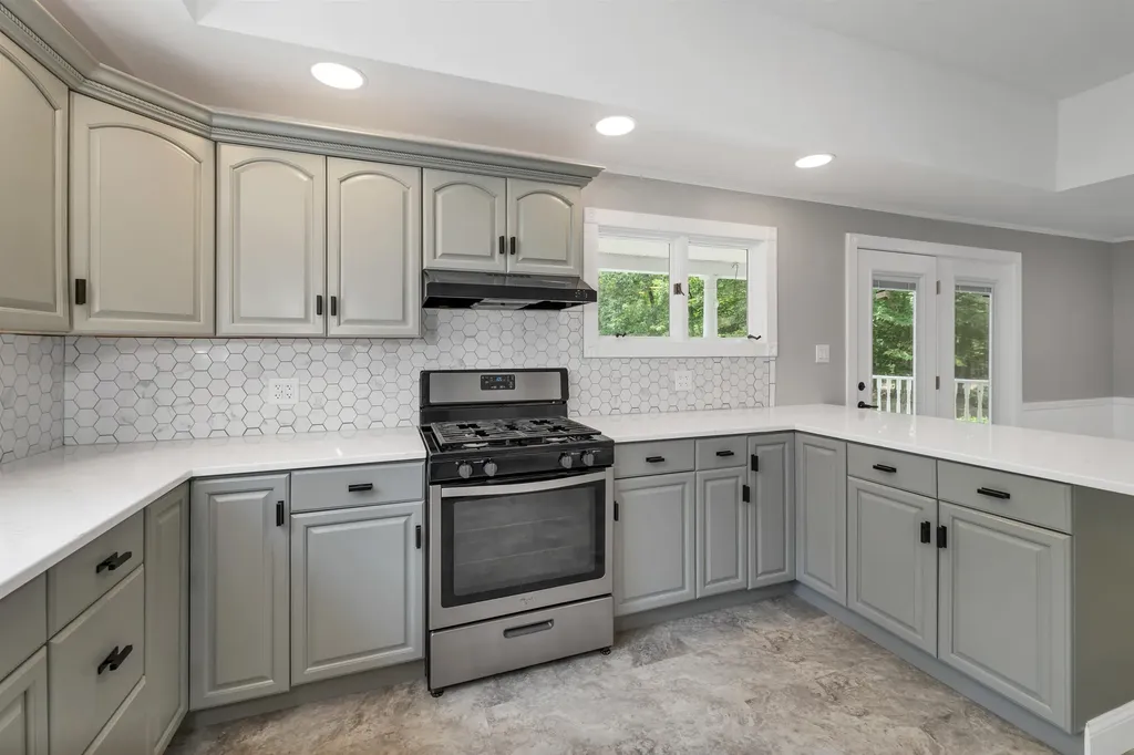 209 Green Mountain Road Effingham NH 03882