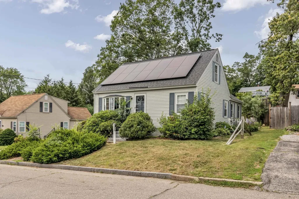 354 Seames Drive Manchester NH 03103