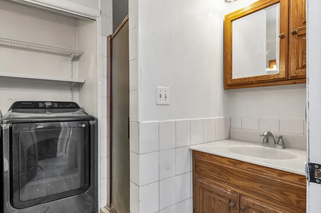 354 Seames Drive Manchester NH 03103