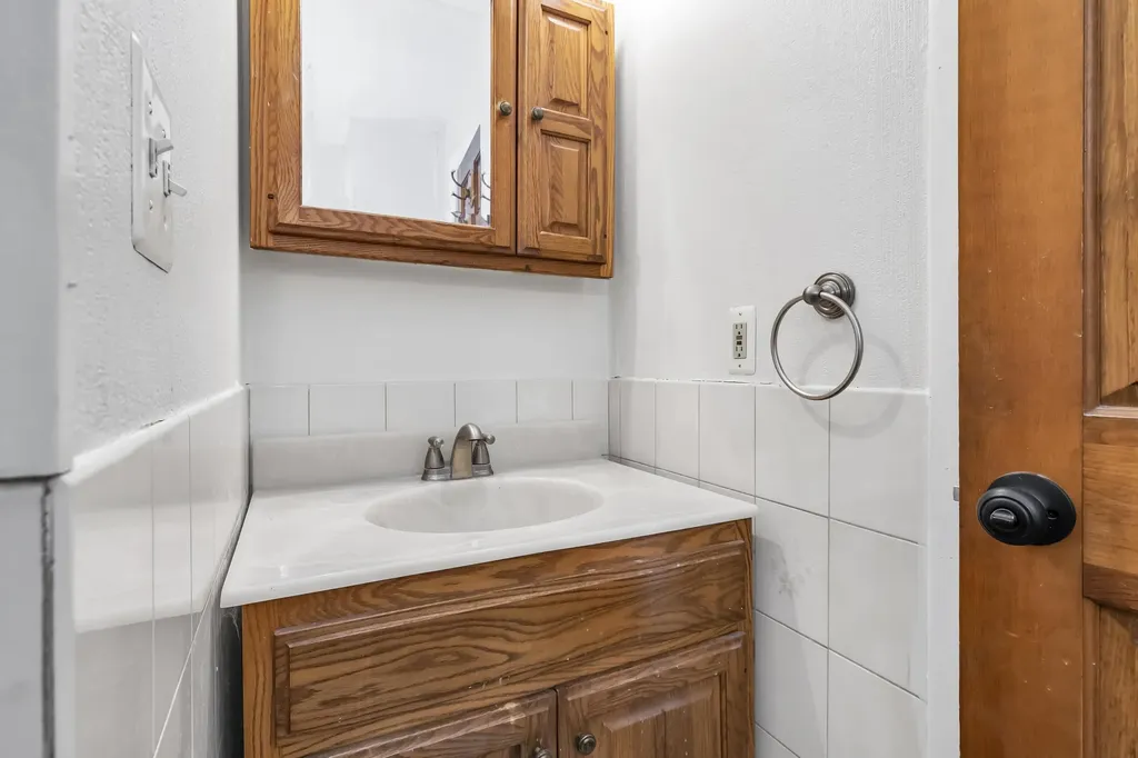 354 Seames Drive Manchester NH 03103