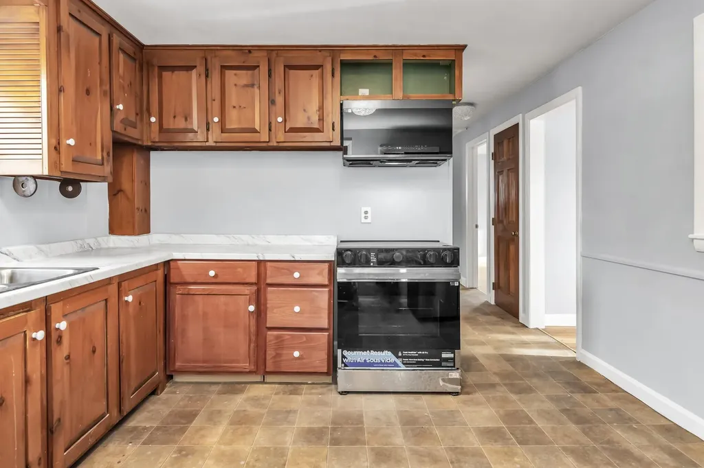 354 Seames Drive Manchester NH 03103