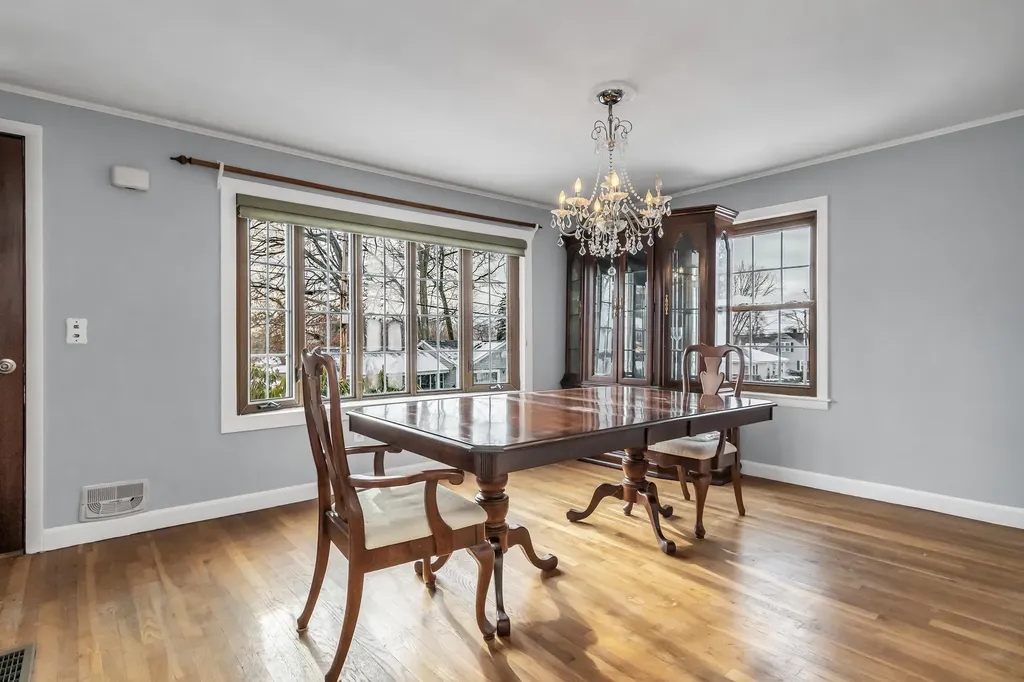 354 Seames Drive Manchester NH 03103