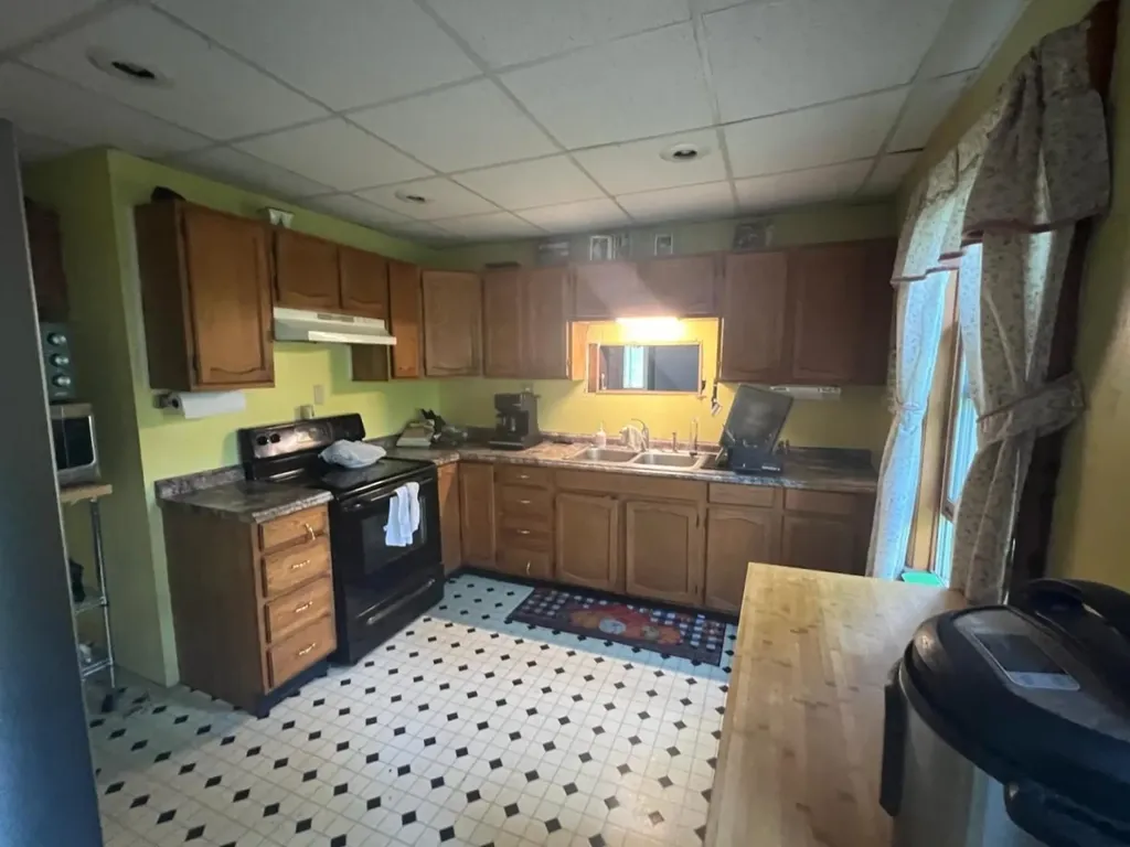 25 Green Street Bristol NH 03222