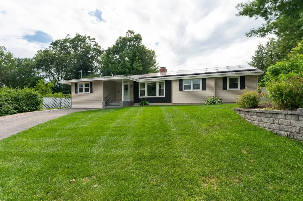 7 Northwood Drive Nashua NH 03063