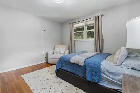 492 Cedar Street Manchester NH 03103