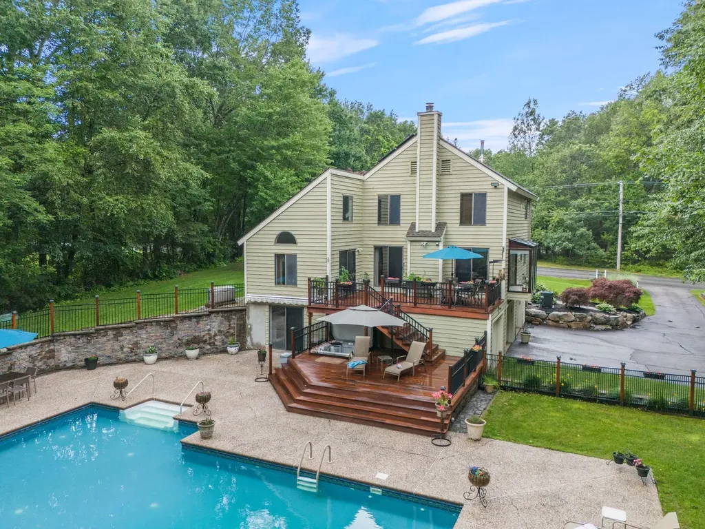 3 Dubeau Drive Derry NH 03038