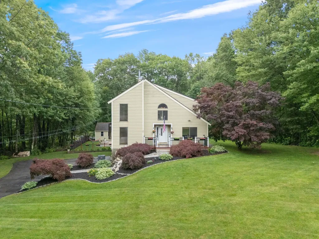 3 Dubeau Drive Derry NH 03038