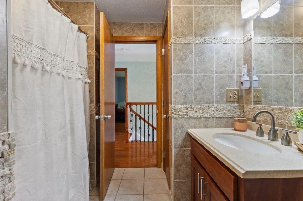 3 Dubeau Drive Derry NH 03038