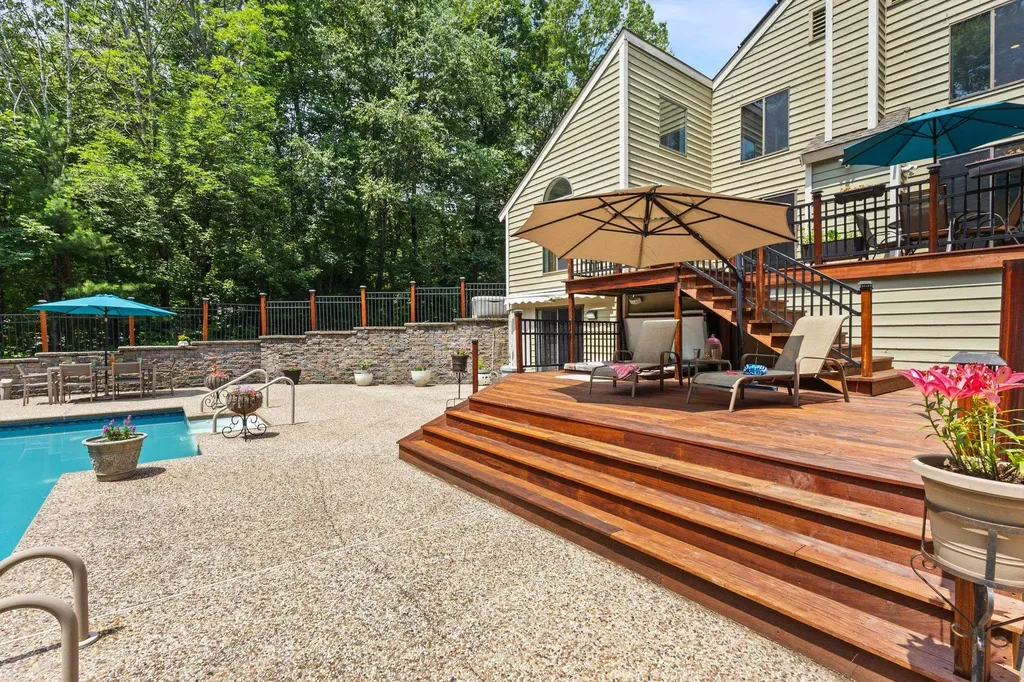 3 Dubeau Drive Derry NH 03038